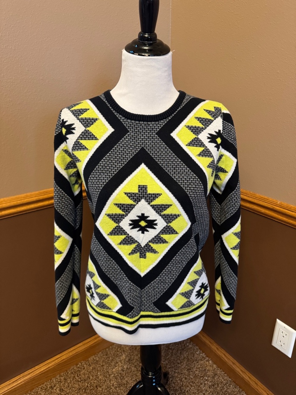 Forever 21 Geometric Sweater